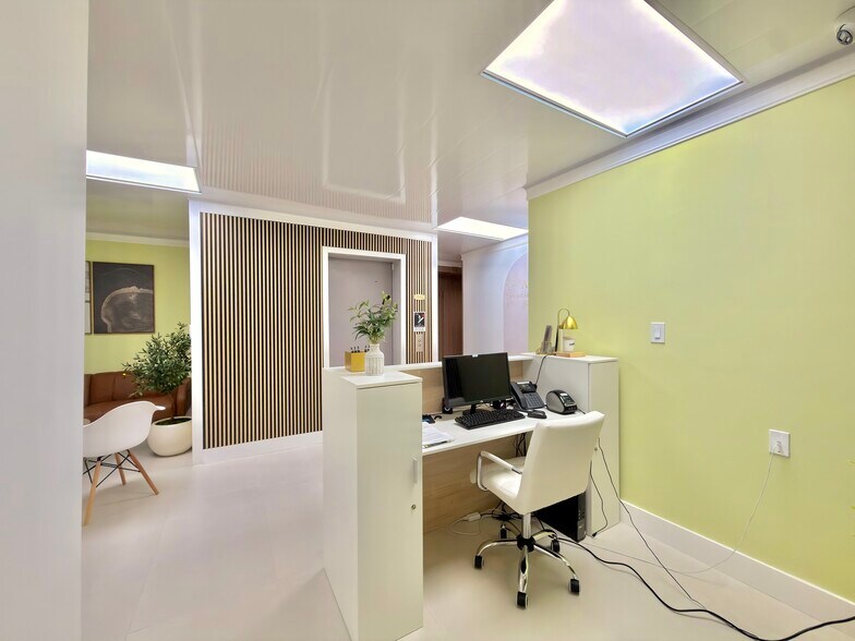 More Photos Of 9245 SW 158th Ln, Palmetto Bay Office For Lease