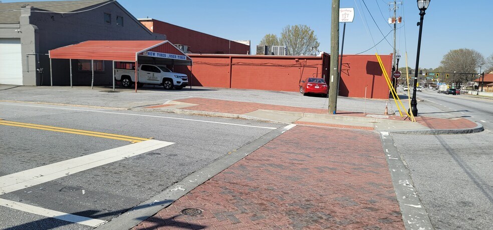 More Photos Of 85 W Broad St, Fairburn Freestanding For Sale