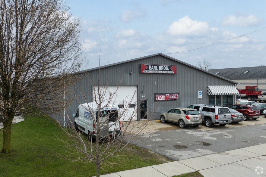More Photos Of 301 W Sophia St, Maumee Warehouse For Sale