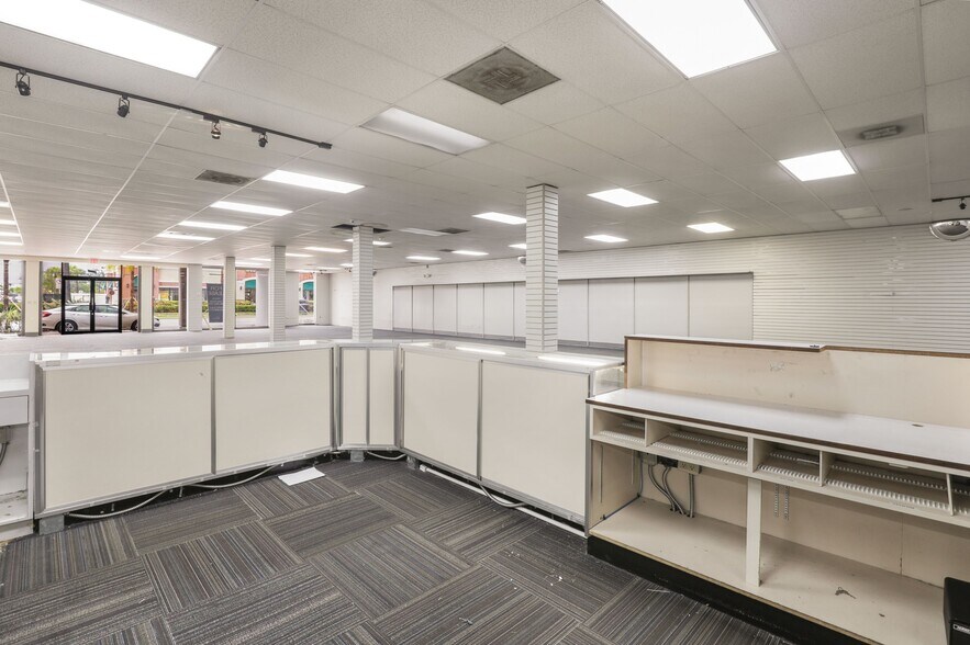 More Photos Of 1400-1410 NE 163rd St, North Miami Beach Freestanding For Lease