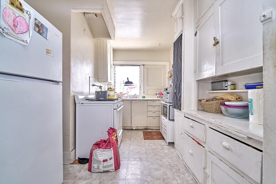 More Photos Of 3262 Monette Pl, Los Angeles Apartments For Sale