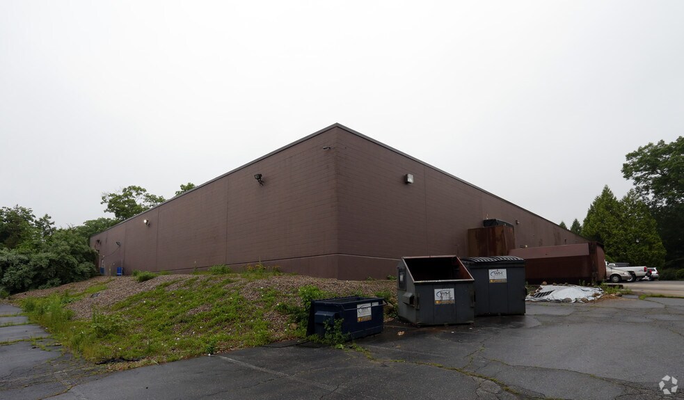 More Photos Of 1538 S County Trl, East Greenwich Manufacturing For Lease