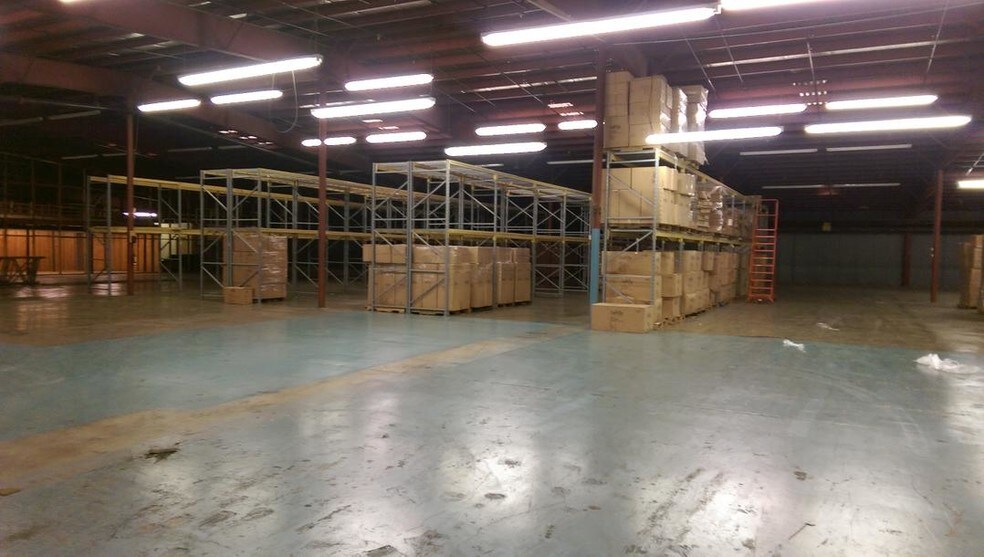 More Photos Of 3086 E Court St, Flint Warehouse For Sale