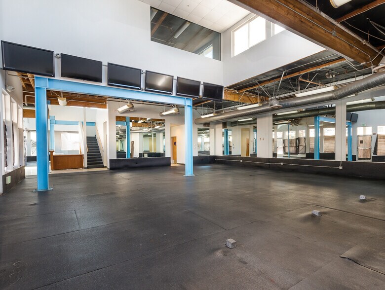More Photos Of 4005 Highland Ave, Manhattan Beach Storefront Retail Office For Lease