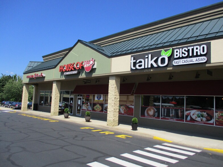 More Photos Of 466-510 2nd Street Pike, Southampton Freestanding For Lease