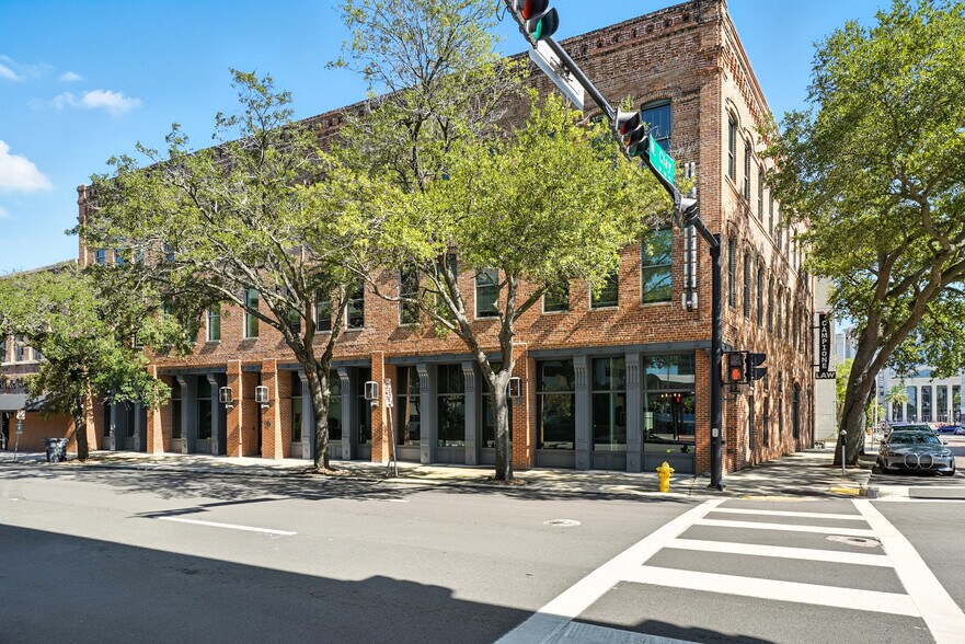 More Photos Of 501 W Bay St, Jacksonville Office For Lease