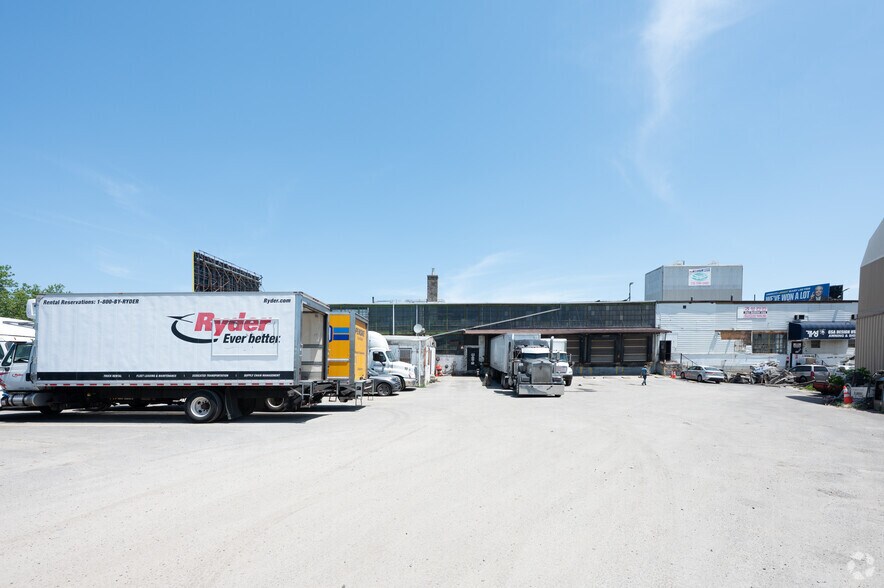 More Photos Of 129-02 Northern Blvd, Corona Warehouse For Sale