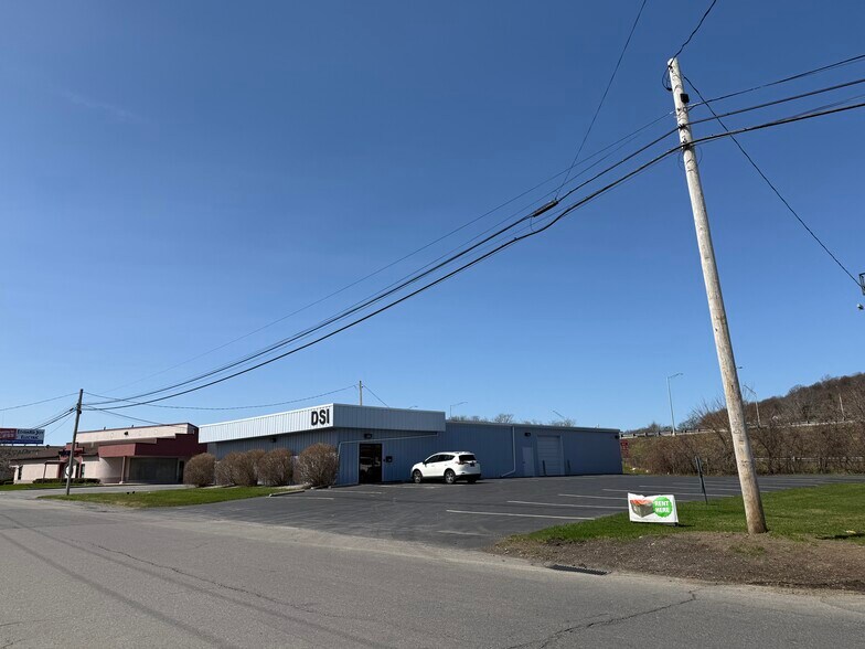 Primary Photo Of 991 Canal St, Syracuse Light Manufacturing For Sale