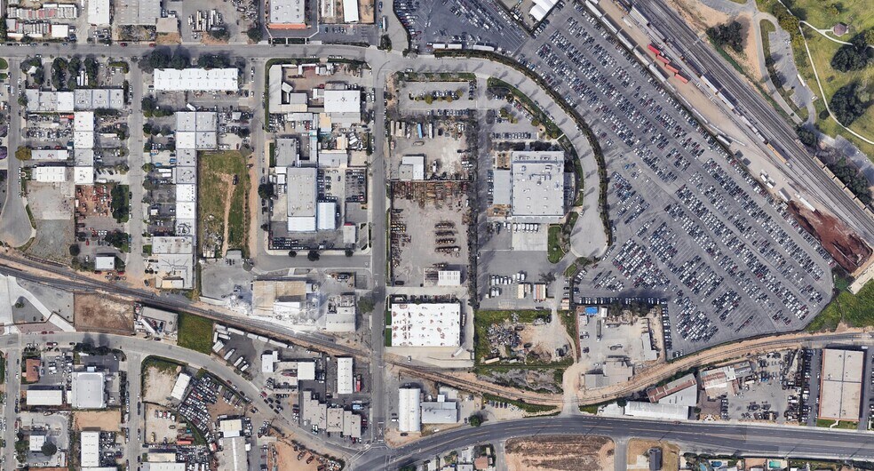 More Photos Of 5924 Fremont St, Riverside Warehouse For Lease