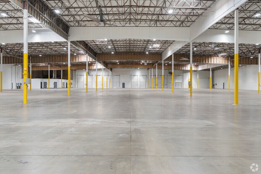 More Photos Of 4643 Aircenter Cir, Reno Manufacturing For Lease