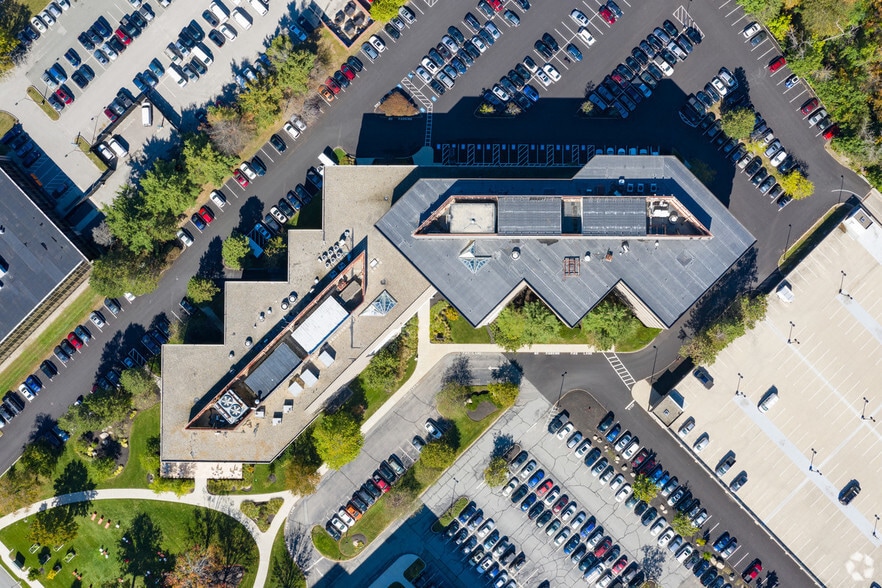 More Photos Of 800 District Ave, Burlington Office For Lease