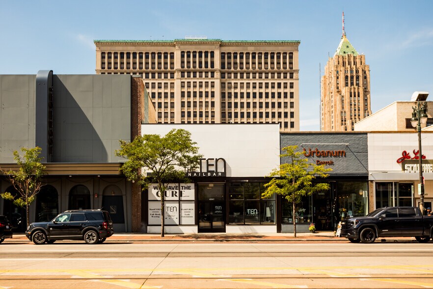 More Photos Of 6541 Woodward Ave, Detroit Storefront For Sale