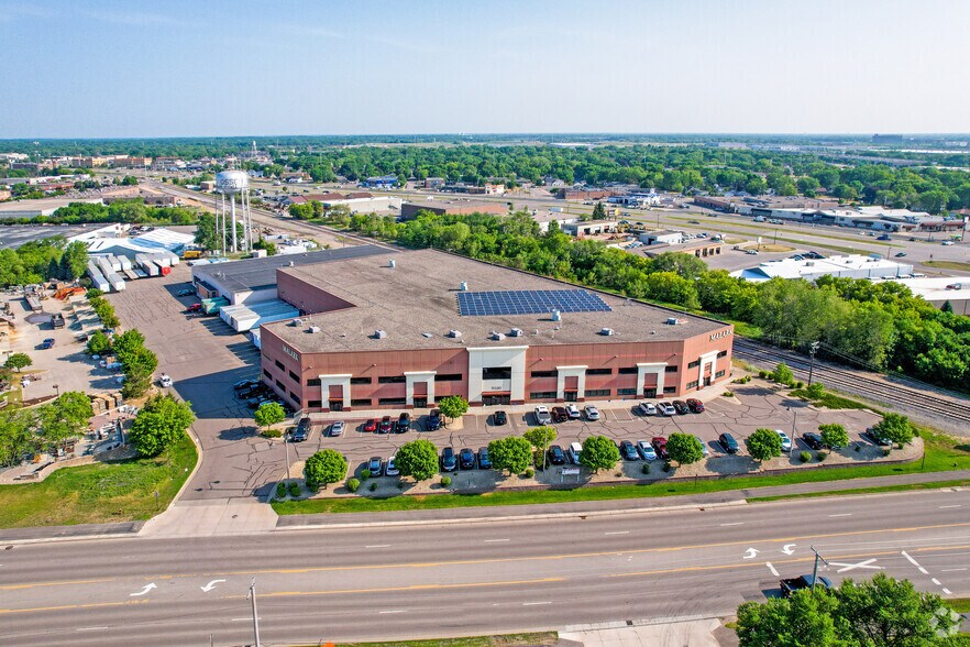 More Photos Of 9100 85th Ave N, Brooklyn Park Warehouse For Sale