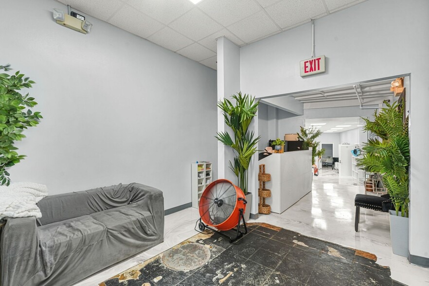 More Photos Of 20 Marietta St NW, Atlanta Apartments For Sale