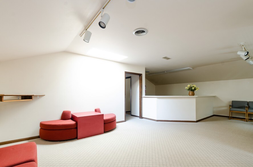 More Photos Of 3100 45th St, Highland Medical For Sale