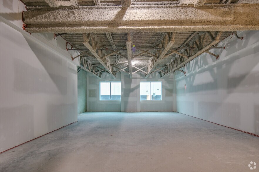 More Photos Of 15315 66 Ave, Surrey Medical For Sale