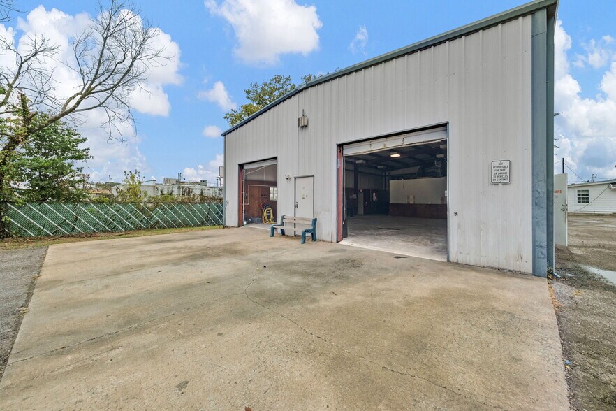 More Photos Of 5079 Old Summer Rd, Memphis General Retail For Sale