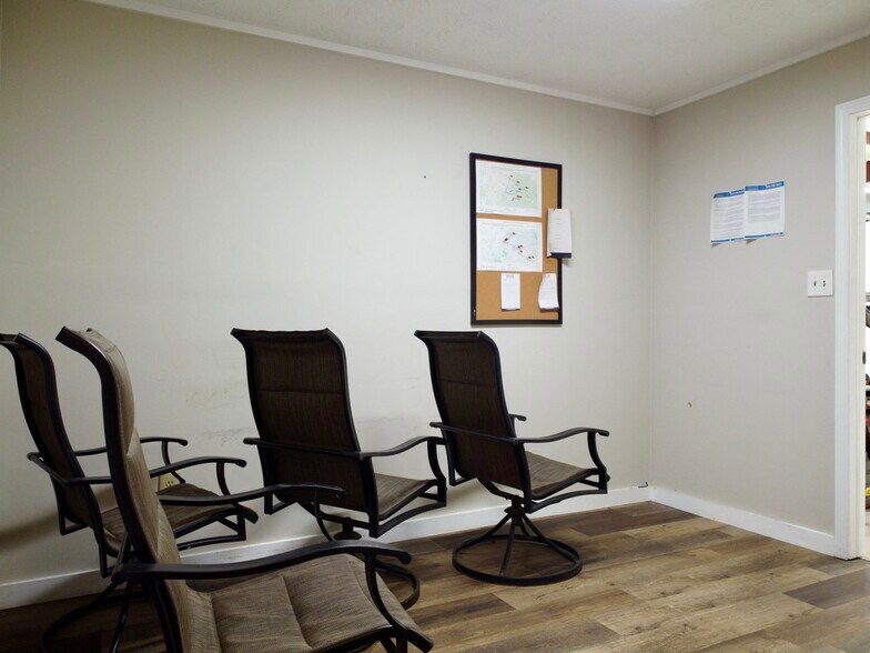 More Photos Of 2380 Rockaway Industrial Blvd, Conyers Light Distribution For Lease