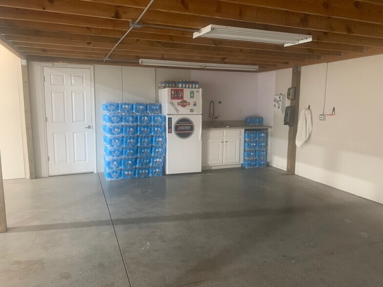 More Photos Of 741 Harry McCarty Rd, Bethlehem Light Distribution For Lease