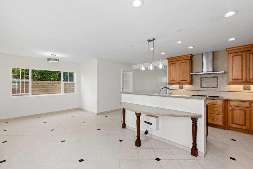 More Photos Of 4578 Jicarillo Ave, San Diego Apartments For Sale