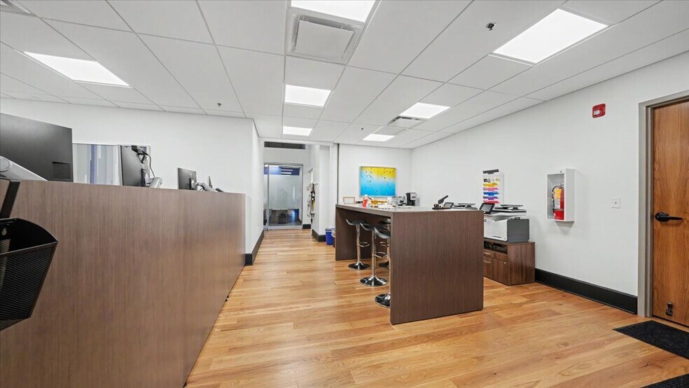 More Photos Of 102 Walnut St, Winona Office Residential For Sale