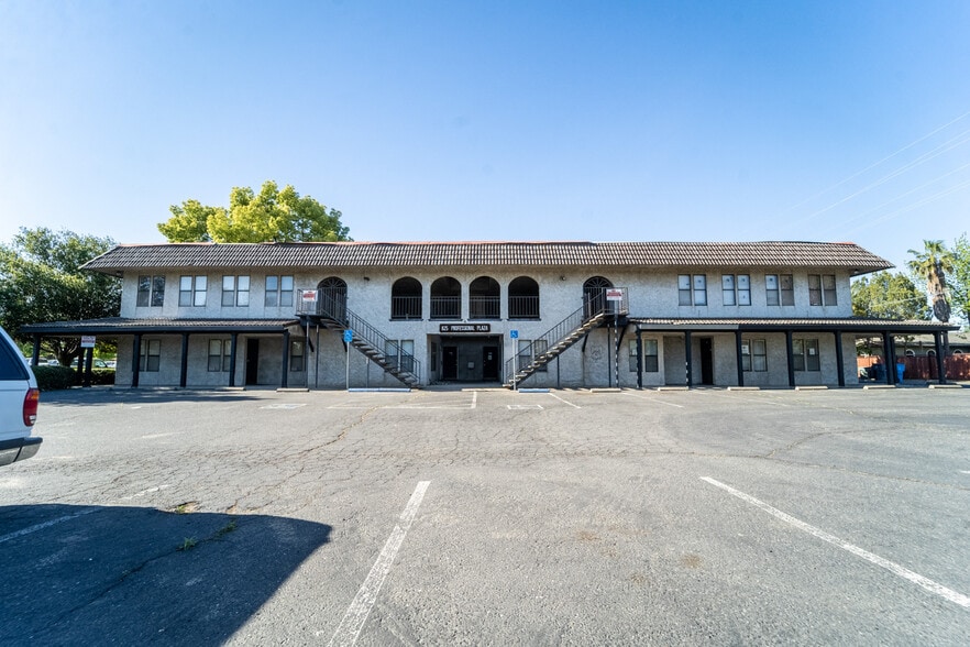 More Photos Of 825 9th St, Marysville Medical For Lease