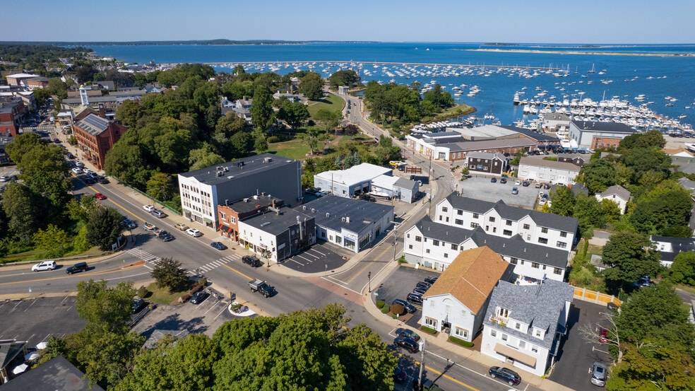 More Photos Of 10 Water St, Plymouth Apartments For Sale