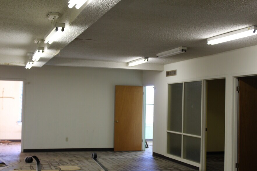 More Photos Of 1519 Circle Park Blvd, Fort Worth Religious Facility For Sale