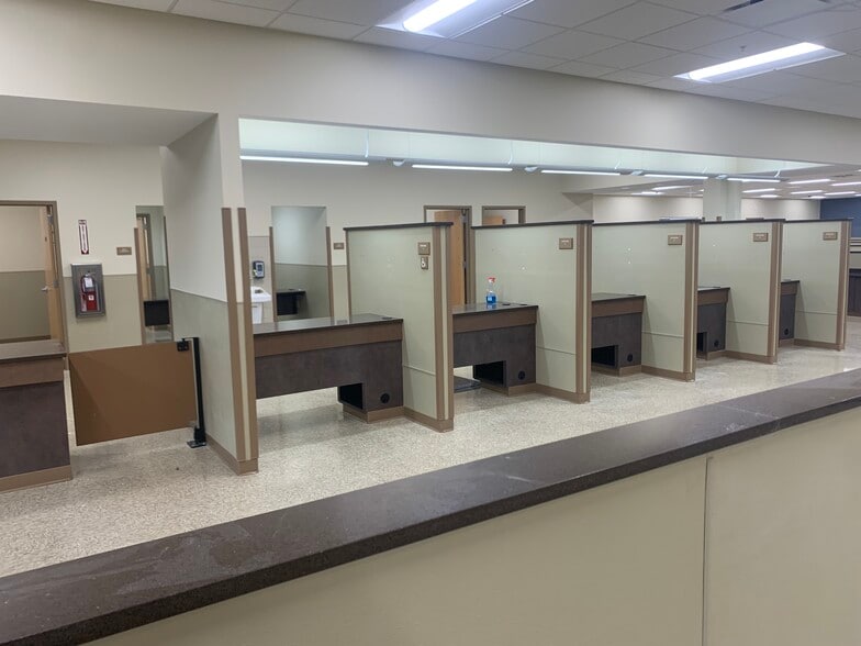 More Photos Of 694-760 Crescent St, Brockton Storefront For Lease