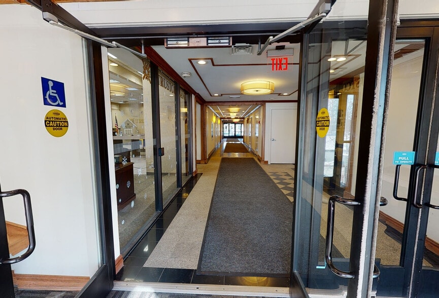 More Photos Of 20 Squadron Blvd, New City Office For Lease