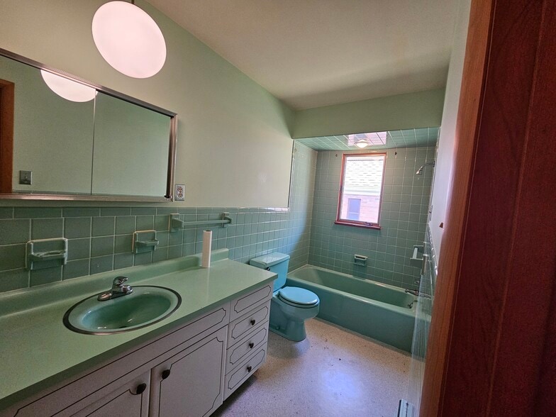 More Photos Of 5000 Fergus Rd, Saint Charles Religious Facility For Sale