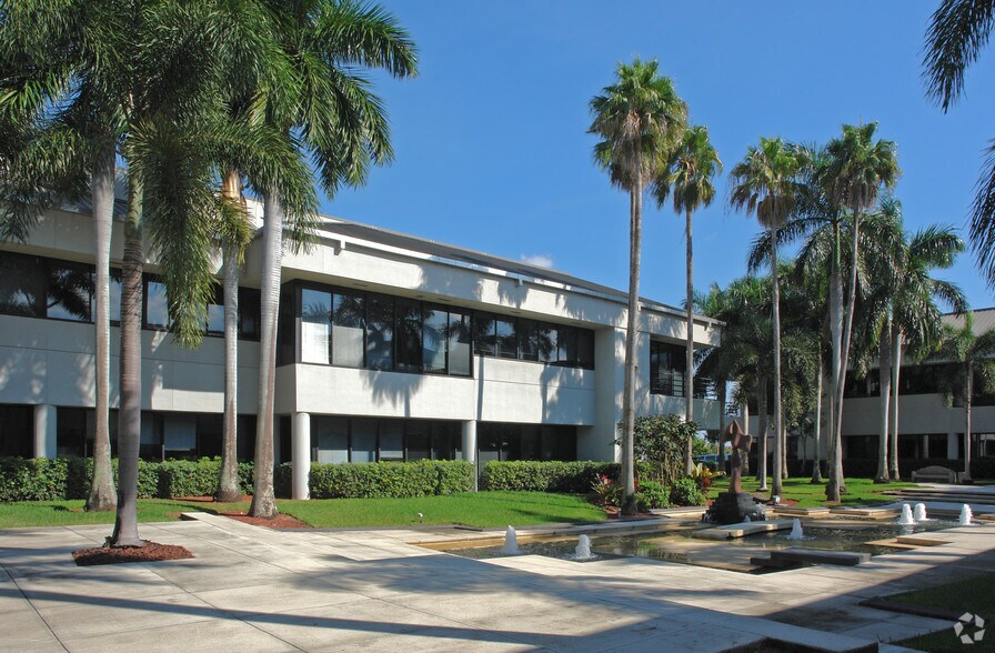 More Photos Of 5310 NW 33rd Ave, Fort Lauderdale Office For Lease