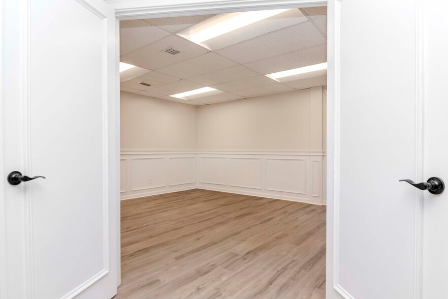 More Photos Of 3205 W Waters Ave, Tampa Medical For Sale