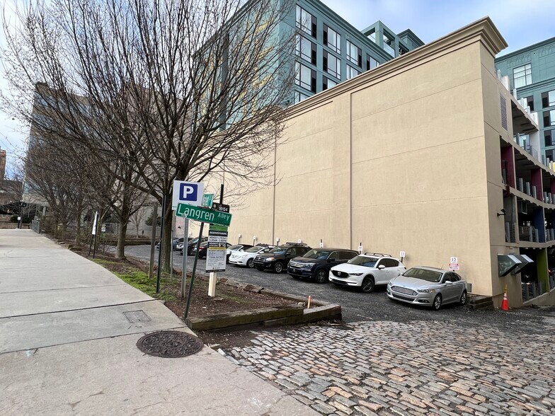 More Photos Of 11 N Market St, Asheville Office Residential For Sale