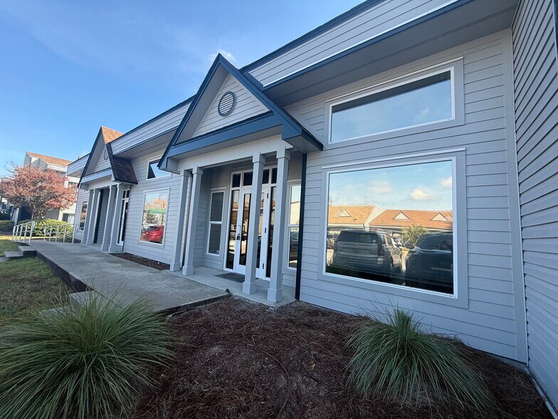 Primary Photo Of 4400 Bayou Blvd, Pensacola Medical For Sale