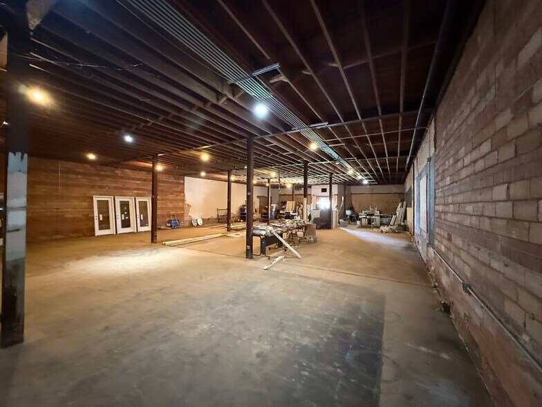 More Photos Of 1845 Linwood Blvd, Oklahoma City Storefront For Sale