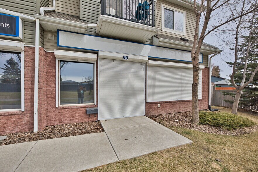 More Photos Of 90 Erin Woods Crt SE, Calgary Storefront For Sale
