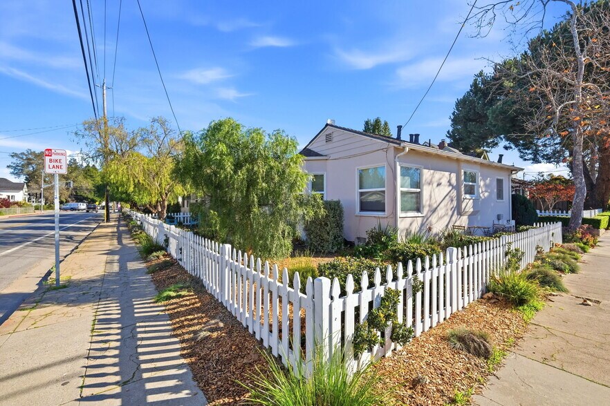 More Photos Of 704 Broadway, Santa Cruz Multifamily For Sale