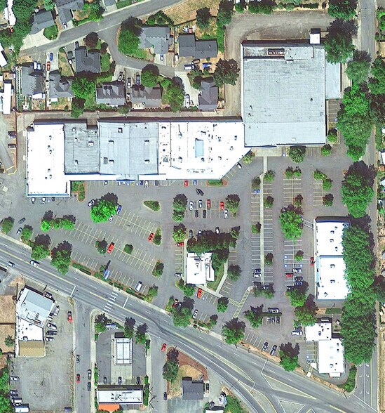 More Photos Of 1137 N Pacific Hwy, Cottage Grove Unknown For Lease