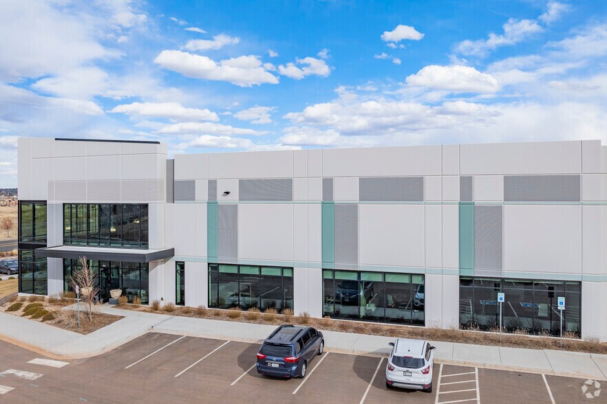 More Photos Of 14820 Compark Blvd, Parker Industrial For Sale