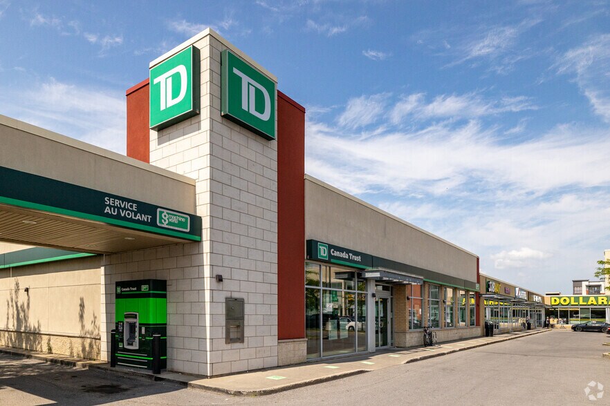 More Photos Of 9065-9101 Boul Maurice-Duplessis, Montréal Storefront For Lease