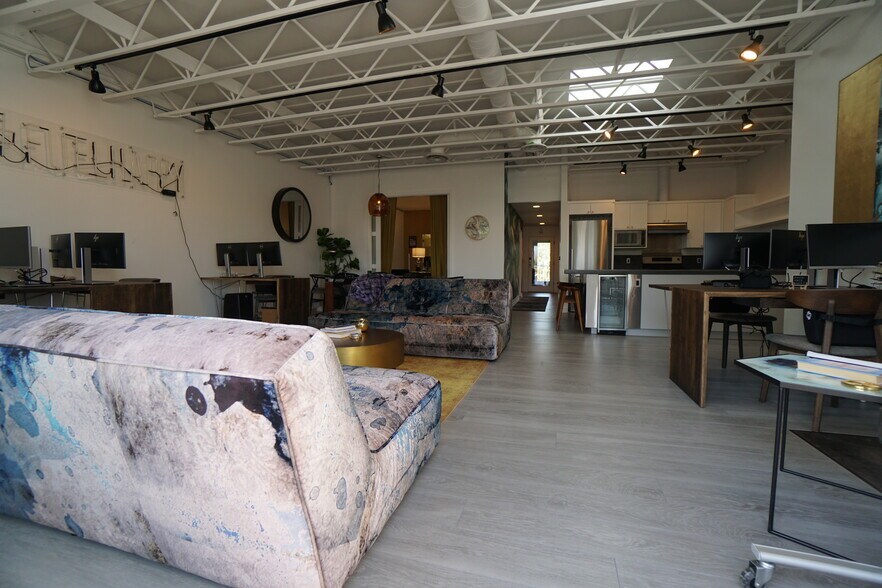 More Photos Of 1509 Abbot Kinney Blvd, Venice Storefront Retail Office For Lease