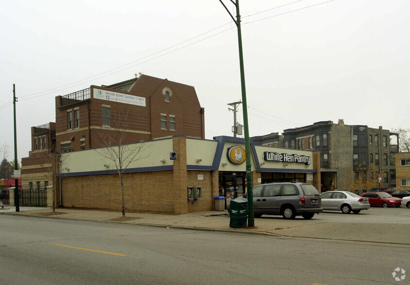 More Photos Of 4116 N Clark St, Chicago Convenience Store For Lease
