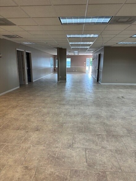 More Photos Of 12660 World Plaza Ln, Fort Myers Unknown For Lease