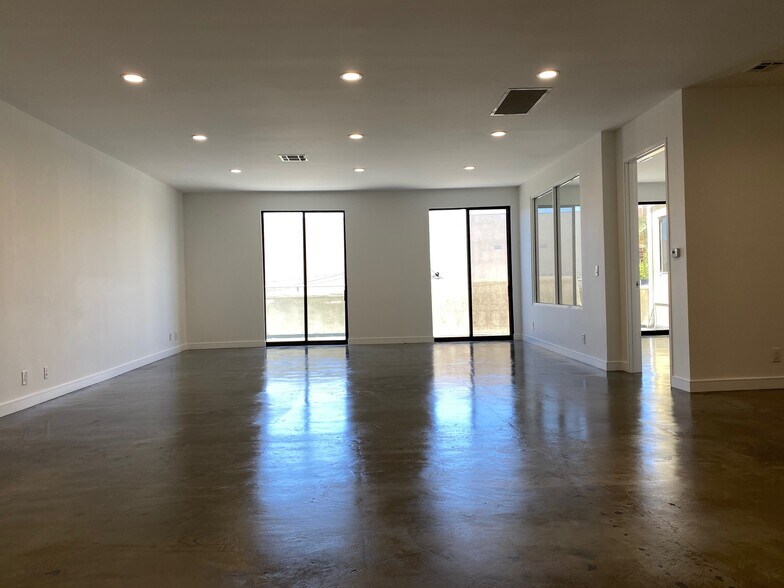 More Photos Of 3637 Motor Ave, Los Angeles Loft Creative Space For Lease