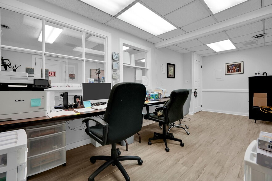 More Photos Of 70 Schanck Rd, Freehold Medical For Lease