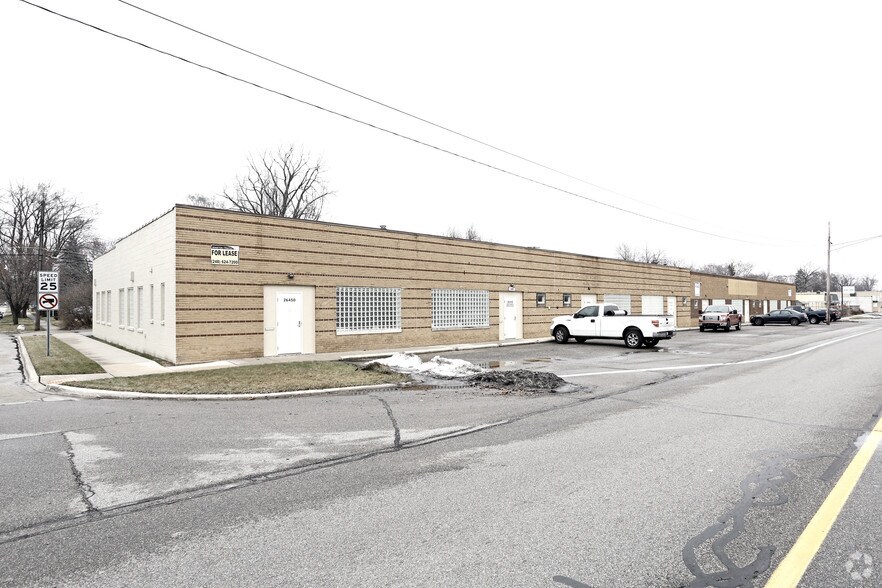 Primary Photo Of 26400-26450 W 7 Mile Rd, Redford Warehouse For Lease