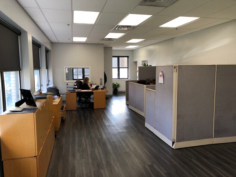 More Photos Of 1112 Lousons Rd, Union Township Warehouse For Lease