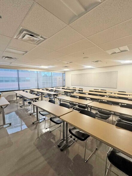 More Photos Of 333 Terminal Ave, Vancouver Office For Lease