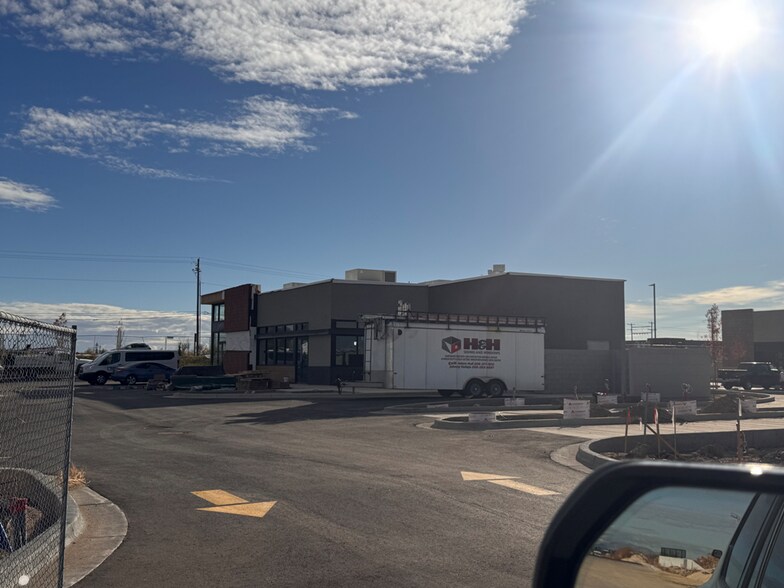 More Photos Of 1522 E Deer Flat Rd, Kuna Restaurant For Lease